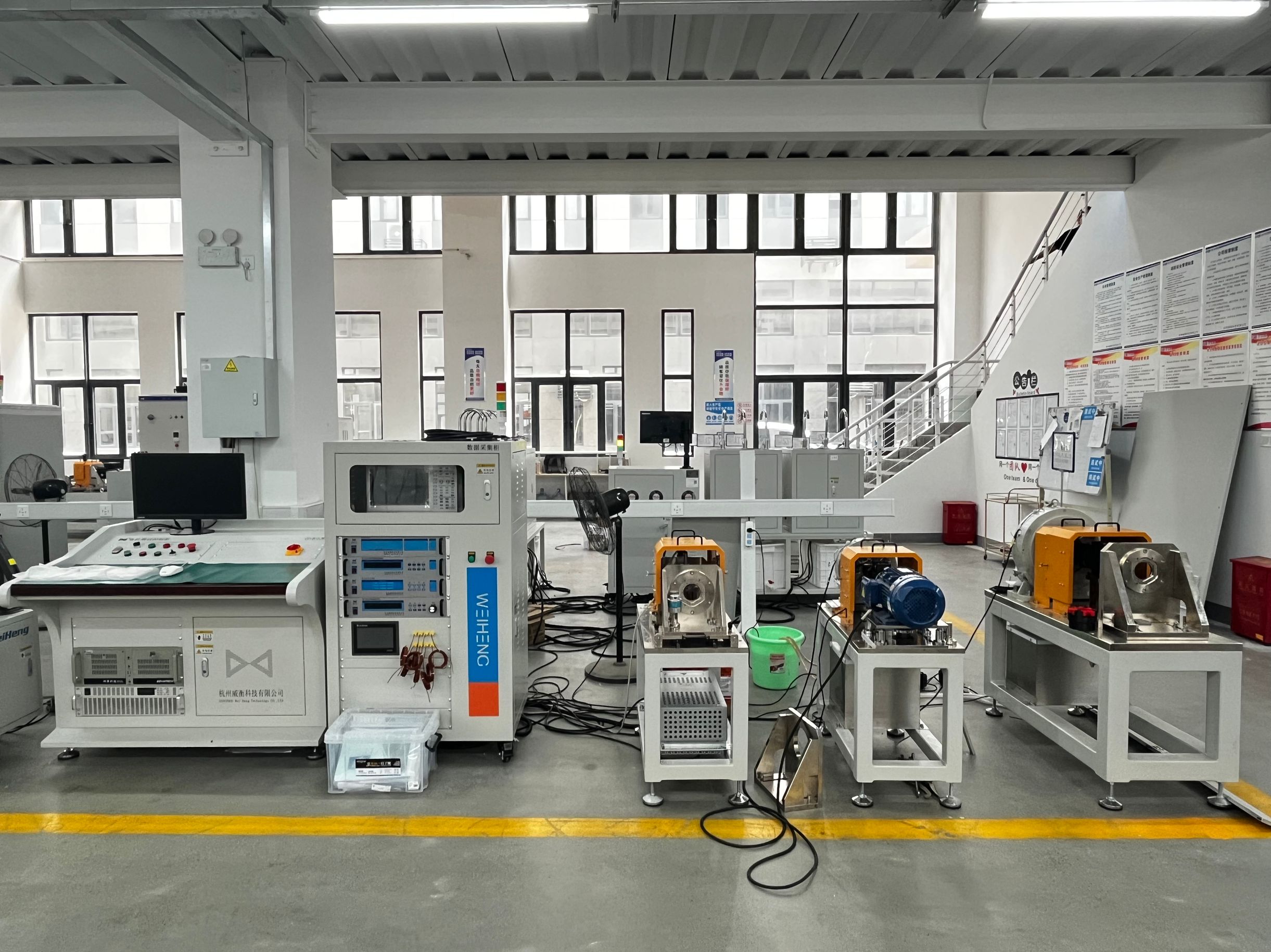 Multi-station robot joint module testing system